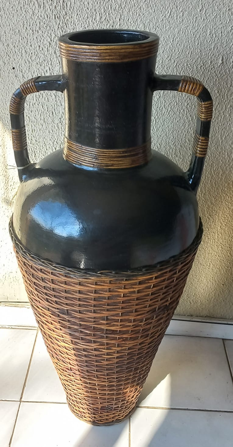 Large Clay Pot With Rattan Finish